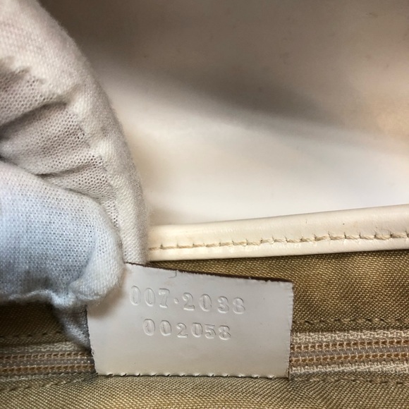 THE CUTEST Mini ecru monogram GUCCI bag - Picture 7 of 8